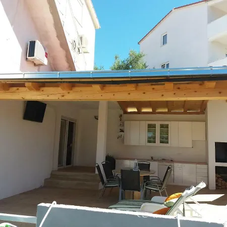 Appartamento Apartman Lara